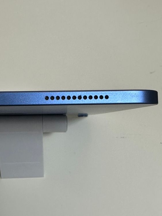 ���Хåƥ꡼91% iPad ��10���� 64GB �֥롼 Wi-Fi��ǥ�