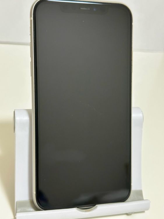 ��SIM�ե꡼ iPhone11 64GB �ۥ磻��