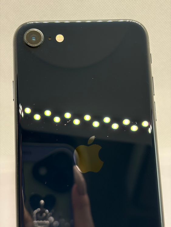 ���Хåƥ꡼81% SIM�ե꡼ iPhoneSE��3���� 128GB �ߥåɥʥ���