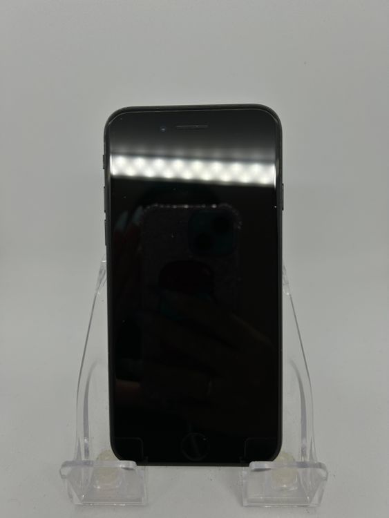 ��SIM�ե꡼ iPhoneSE��3����  64GB �ߥåɥʥ��� �Хåƥ꡼81%