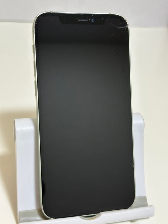���Хåƥ꡼88% SIM�ե꡼ iPhone12 64GB ���꡼��