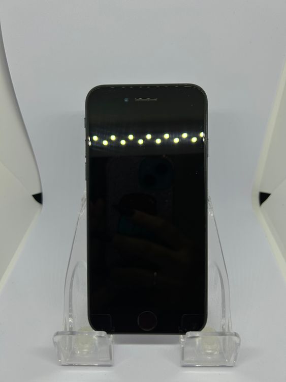 ��SIM�ե꡼ iPhoneSE��3����  64GB �ߥåɥʥ��� �Хåƥ꡼82%