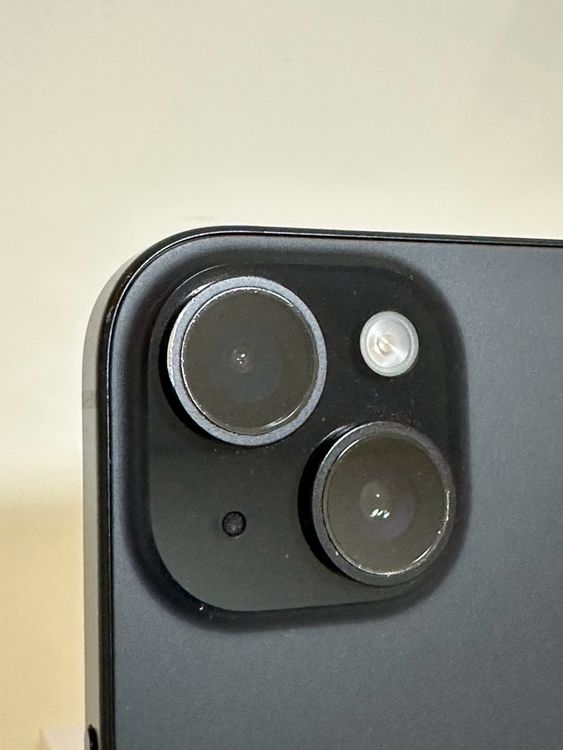 ���Хåƥ꡼81% SIM�ե꡼ iPhone15 128GB �֥�å�