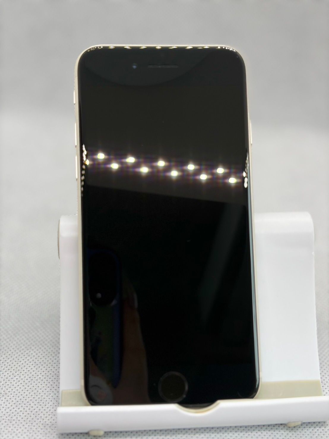ムスビー｜◯バッテリー86% SIMフリー iPhoneSE 第3世代 64GB スター