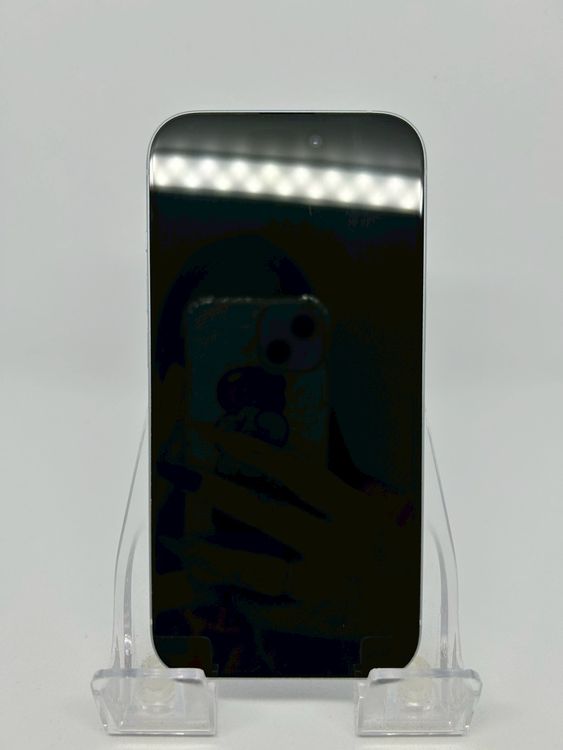 SIM�ե꡼ iPhone15  256GB �֥롼 �Хåƥ꡼74%