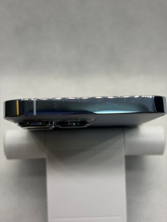 ��SIM�ե꡼ iPhone13Pro 256GB �֥롼