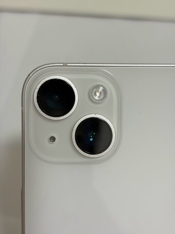 ���Хåƥ꡼86% SIM�ե꡼ iPhone14 128GB �������饤��