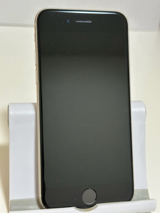 ���Хåƥ꡼85% SIM�ե꡼ iPhoneSE ��3���� 64GB �������饤��