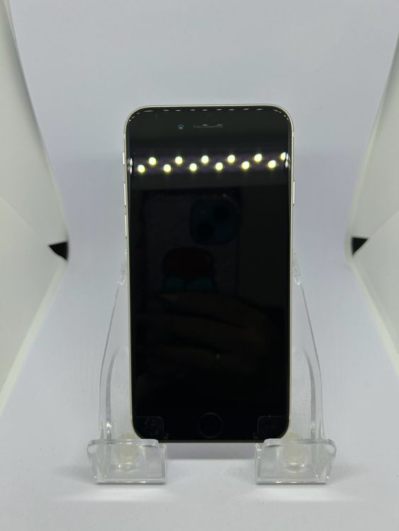 ��SIM�ե꡼ iPhoneSE ��3���� 64GB �������饤��