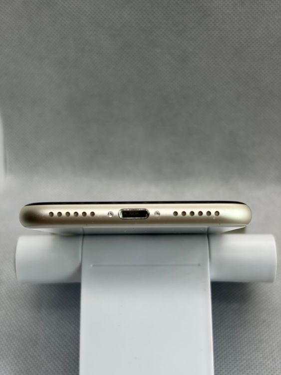 ���Хåƥ꡼87% SIM�ե꡼ iPhoneSE ��3���� 64GB �������饤��