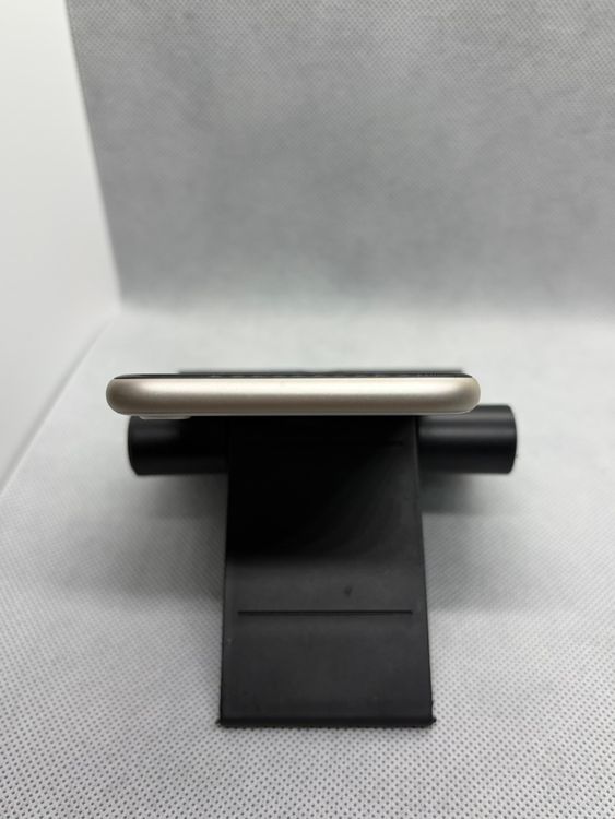 ���ϥԥͥ��ͥå� SIM�ե꡼ iPhoneSE ��3���� 64GB �������饤�� �Хåƥ꡼87%