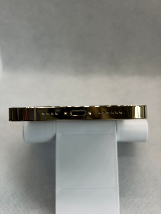 ���Хåƥ꡼100% Ķ���� SIM�ե꡼ iPhone13ProMax 1TB �������