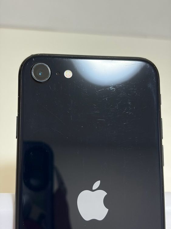 ���Хåƥ꡼82% SIM�ե꡼ iPhoneSE ��3���� 64GB �ߥåɥʥ���