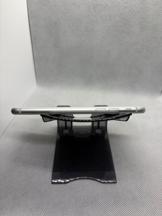 ���ϥԥͥ��ͥå� SIM�ե꡼ iPhone8 64GB ����С� �Хåƥ꡼85%