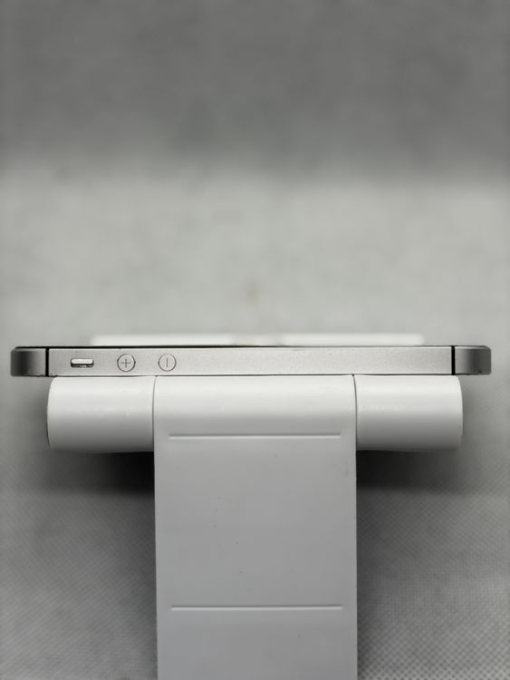 ���ϥԥͥ��ͥå� SIM�ե꡼ iPhoneSE 128GB ���ڡ������쥤��96%