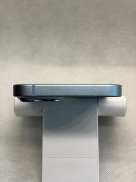 ���Хåƥ꡼87% SIM�ե꡼ iPhone14 128GB �֥롼