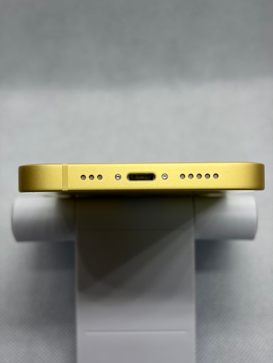 ������Ʊ�� �Хåƥ꡼86% SIM�ե꡼ iPhone14 128GB ��������