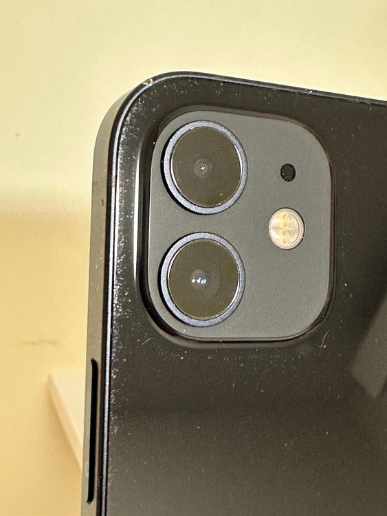 ���Хåƥ꡼82% SIM�ե꡼ iPhone12 128GB �֥�å�