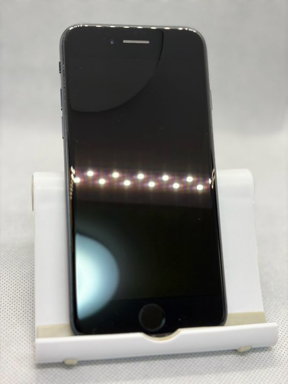 ���Хåƥ꡼92% ���� SIM�ե꡼ iPhoneSE ��3���� 128GB �ߥåɥʥ���