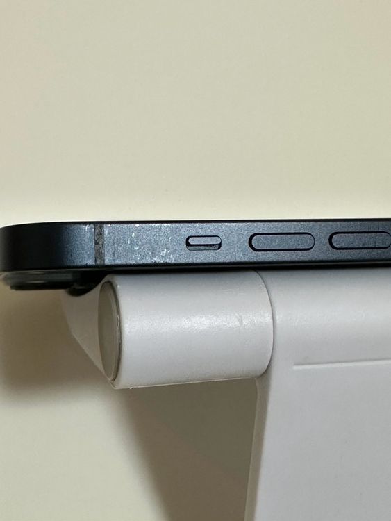 ���Хåƥ꡼89% ���� SIM�ե꡼ iPhone13 128GB �ߥåɥʥ���
