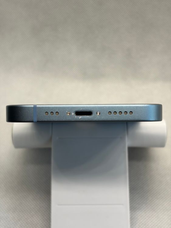 ���Хåƥ꡼87% SIM�ե꡼ iPhone14 128GB �֥롼