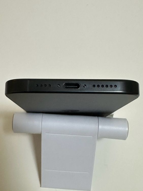 ���Хåƥ꡼95% SIM�ե꡼ iPhone16ProMax 256GB �֥�å������˥���