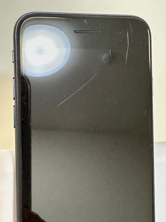 ���Хåƥ꡼85% SIM�ե꡼ iPhoneSE ��3���� 64GB �ߥåɥʥ���