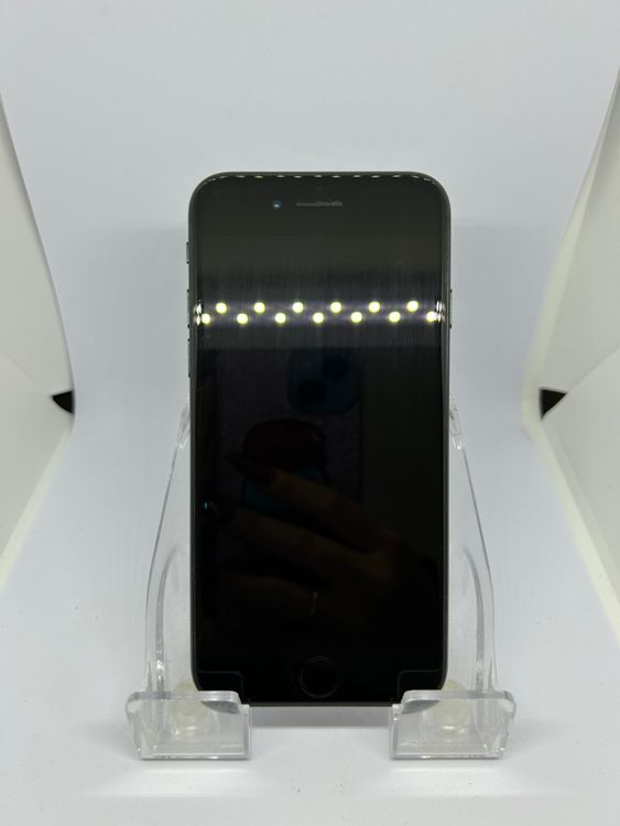 ��SIM�ե꡼ iPhoneSE��2����  64GB �֥�å�