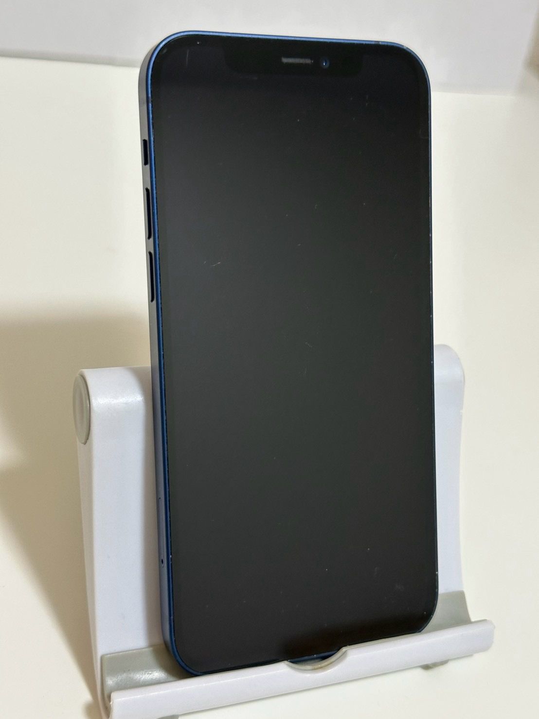 ムスビー｜○バッテリー82% SIMフリー iPhone12 64GB ブルー【iPhone12
