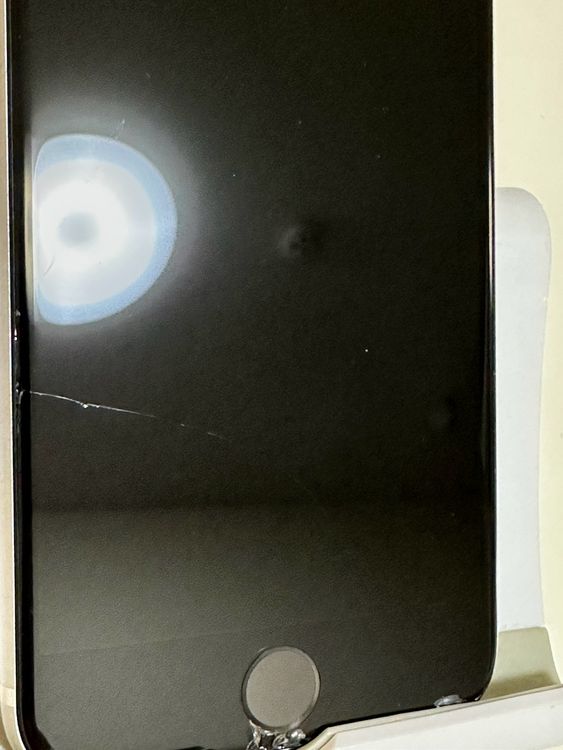 ��SIM�ե꡼ iPhoneSE ��2���� 128GB �ۥ磻��