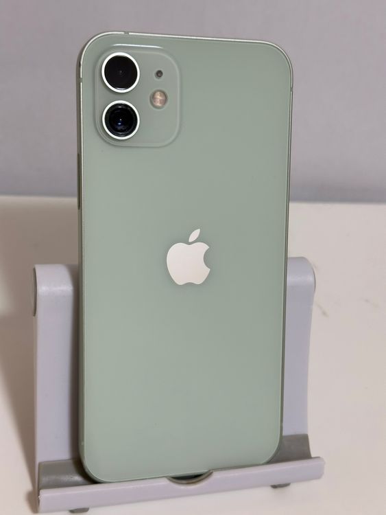 ���Хåƥ꡼81% SIM�ե꡼ iPhone12 64GB ���꡼��