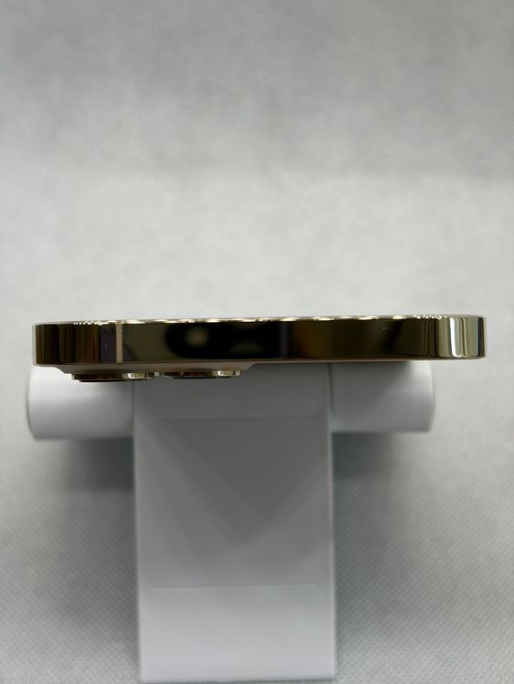 ���Хåƥ꡼81% SIM�ե꡼ iPhone12ProMax 128GB �������