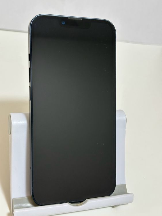���Хåƥ꡼82% SIM�ե꡼ iPhone13 128GB �ߥåɥʥ���