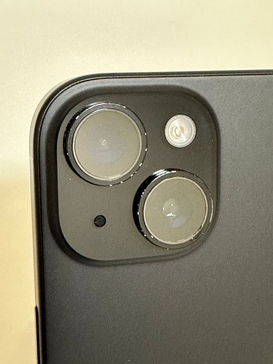 ���Хåƥ꡼82% SIM�ե꡼ iPhone15 128GB �֥�å�