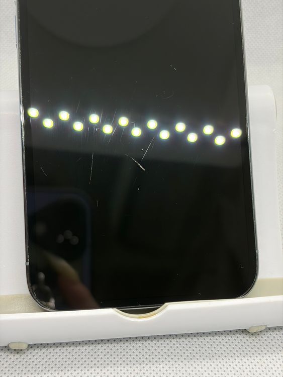 ���Хåƥ꡼89% SIM�ե꡼ iPhone13Pro 256GB ������֥롼