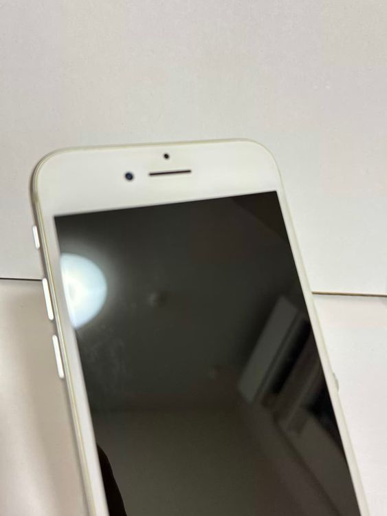 ���Хåƥ꡼83% iPhone7 32GB ����С�   ����̵��