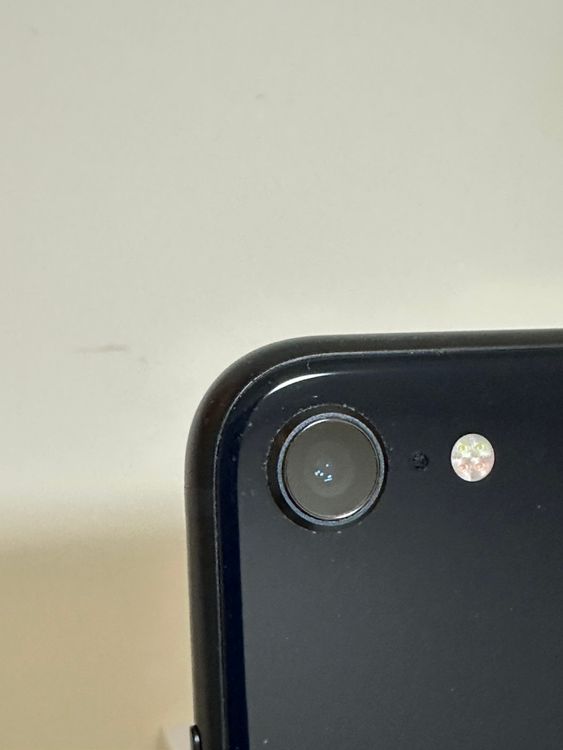 ��SIM�ե꡼ iPhoneSE ��3���� 64GB �ߥåɥʥ���