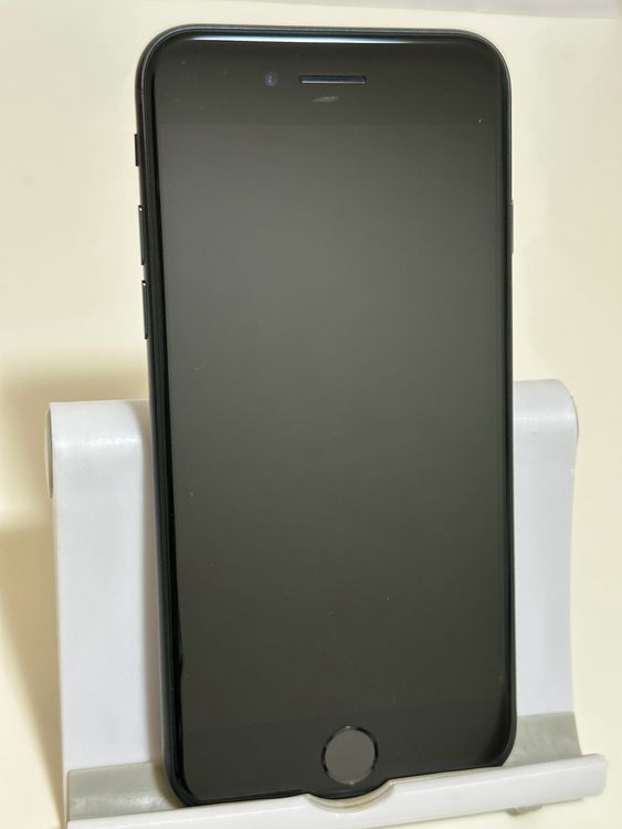 ��̤������ SIM�ե꡼ iPhoneSE ��3���� 64GB �ߥåɥʥ���