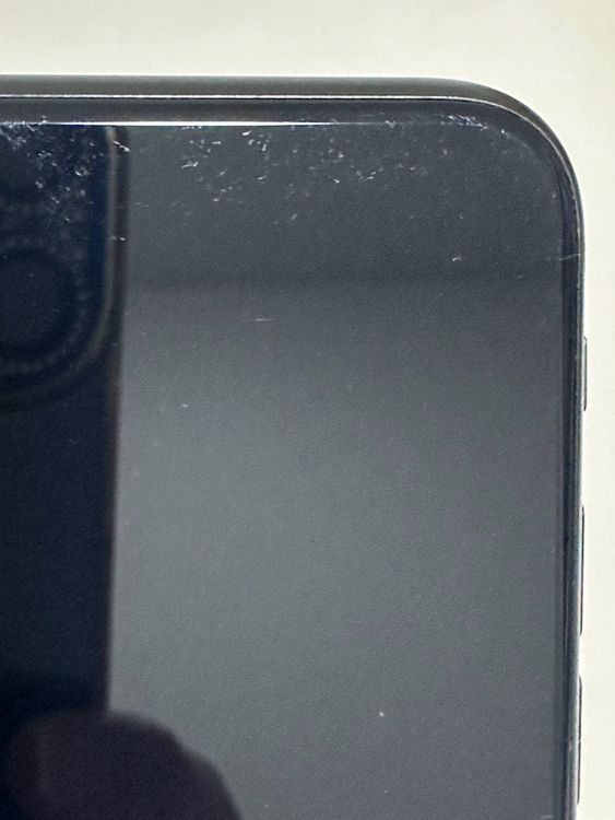 ���Хåƥ꡼84% SIM�ե꡼ iPhoneSE ��3���� 64GB �ߥåɥʥ���