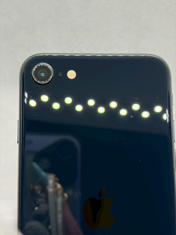 ���Хåƥ꡼100% Ķ���� SIM�ե꡼ iPhoneSE ��3���� 128GB �ߥåɥʥ���