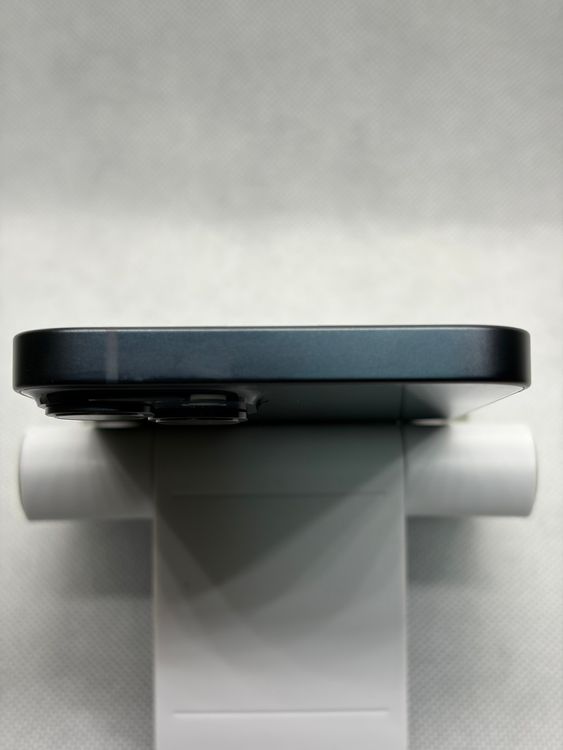 ������Ʊ�� �Хåƥ꡼99% SIM�ե꡼ iPhone14 128GB �ߥåɥʥ���