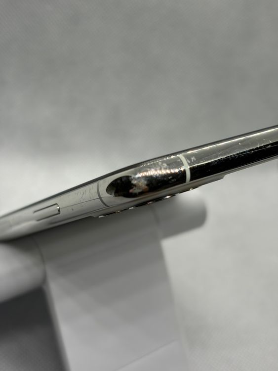 ���Хåƥ꡼83% SIM�ե꡼ iPhone11ProMax 512GB ����С�