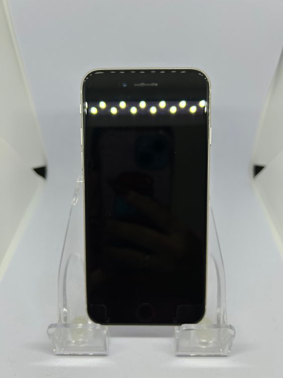 ��SIM�ե꡼ iPhoneSE��3����  64GB �������饤��