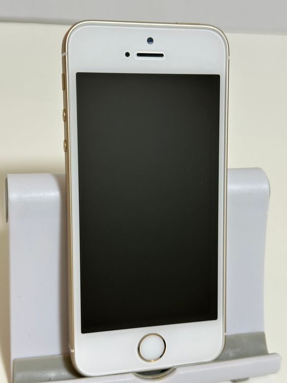 ��docomo iPhoneSE 16GB �������