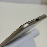 ��SIM�ե꡼ iPhoneSE ��3���� 128GB �������饤��