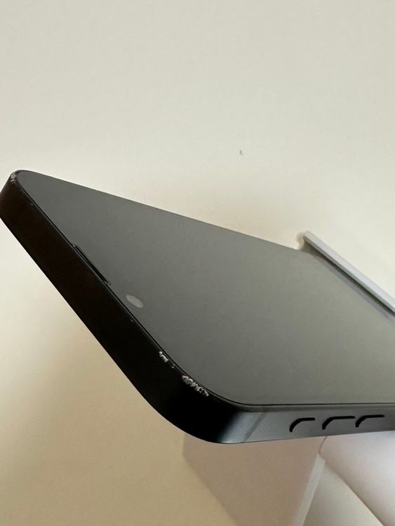 ���Хåƥ꡼96% SIM�ե꡼ iPhone16e 128GB �֥�å�