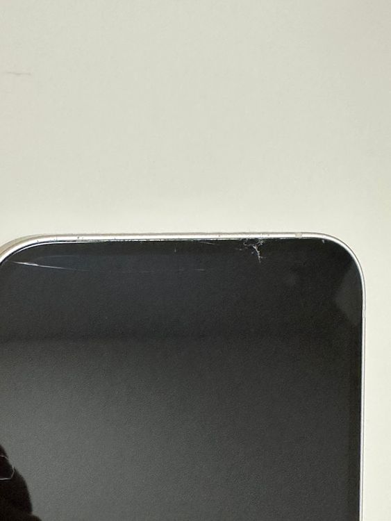 ���Хåƥ꡼82% SIM�ե꡼ iPhone13 128GB �������饤��