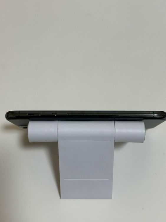 ���Хåƥ꡼83% SIM�ե꡼ iPhone11Pro 256GB �ߥåɥʥ��ȥ��꡼��