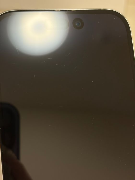 ���Хåƥ꡼86% SIM�ե꡼ iPhone15 128GB �֥롼