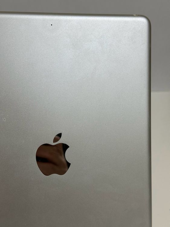 ���Хåƥ꡼97% iPad ��6���� 32GB ����С� Wi-Fi��ǥ�